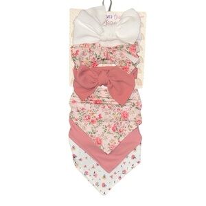 Pink and White Floral bow and Bib Set
